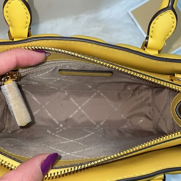 NWT Michael Kors ‘Sheila’ Small Center Zip Non-Leather Satchel - Picture 11 of 14